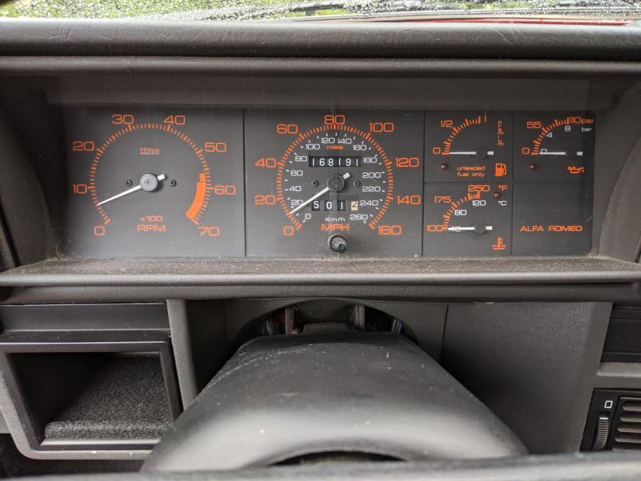 Панель приборов Alfa Romeo Milano Verde (161) 1988 года  (фото 25 из 40)